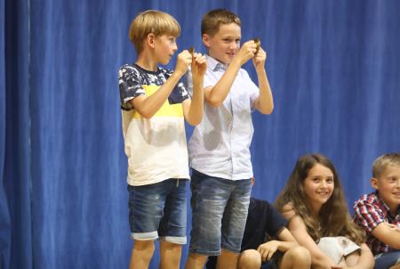 PRIREDITEV OB DNEVU DRŽAVNOSTI IN ZAKLJUČKU ŠOLSKEGA LETA 18 FOTO LJUBO VUKELIČ